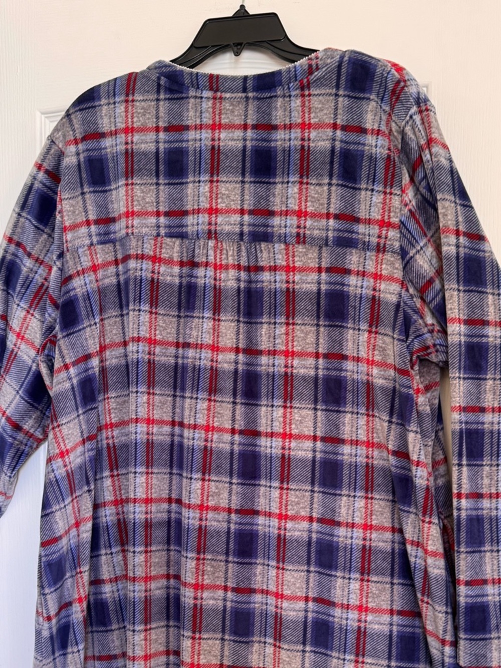 PLUS NIGHTGOWN SIZE 4X. ARIA SLEEPWEAR, LONG SLEEVES, SOFT FLEECE PLAID, POCKETS - Picture 7 of 16
